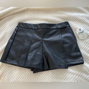 Altar’d State Jackie Vegan Leather Skort black size S